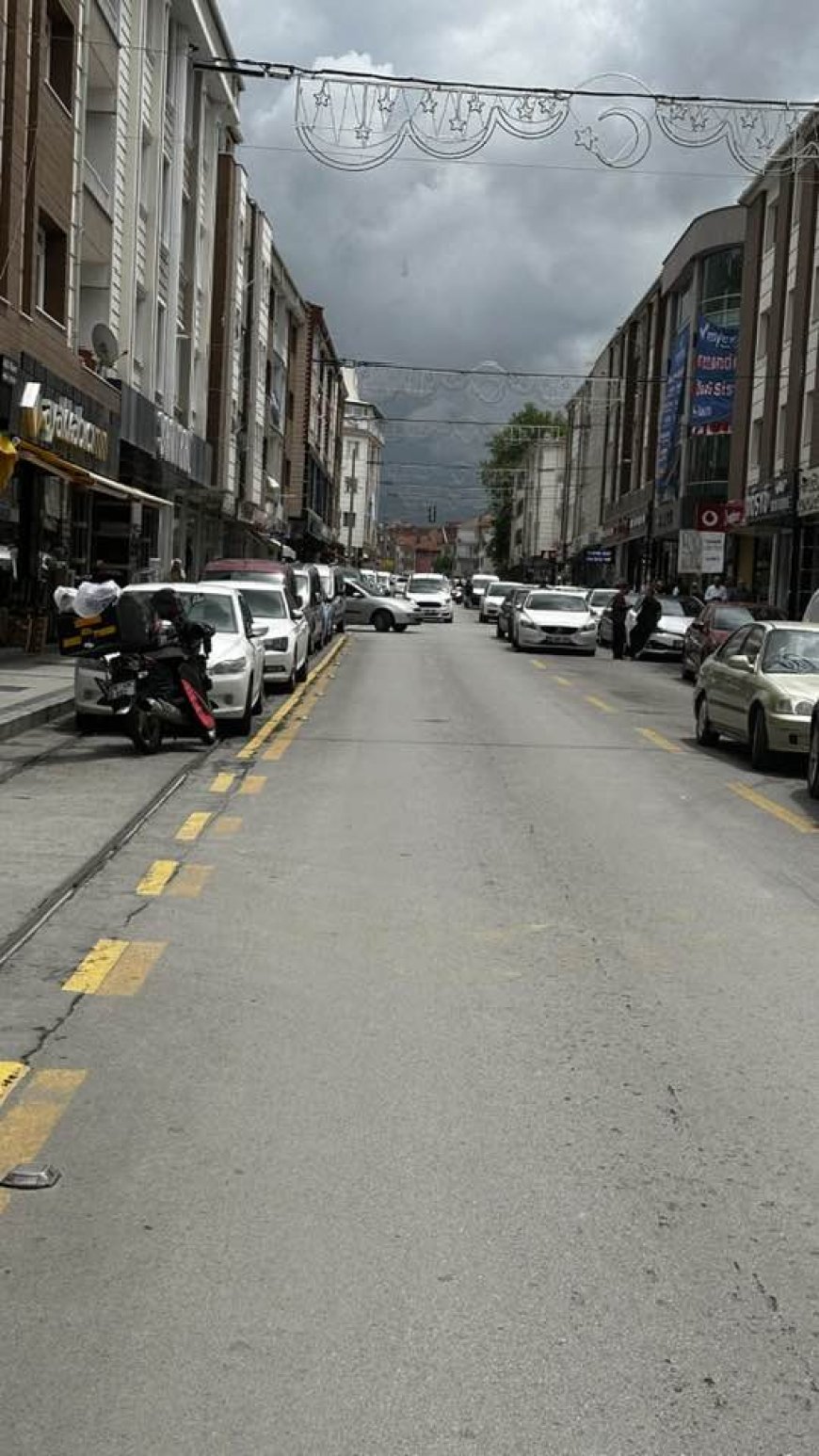 Otopark sorunu insanları bıktırdı! Esnaf her gün isyan ediyor